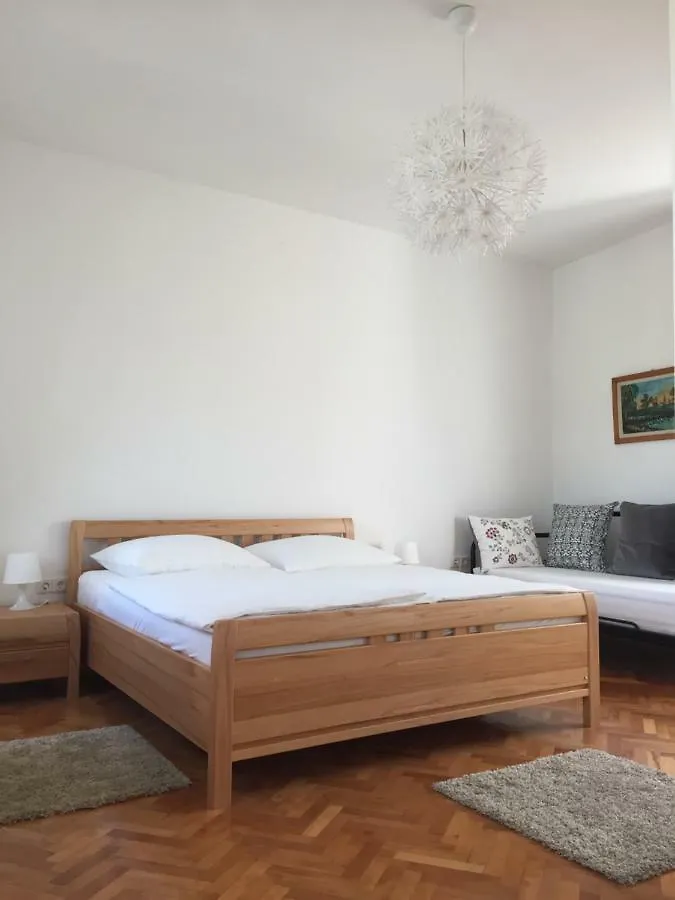 Central House Nona تْسْغيكفانِتْسا 0*,  كرواتيا